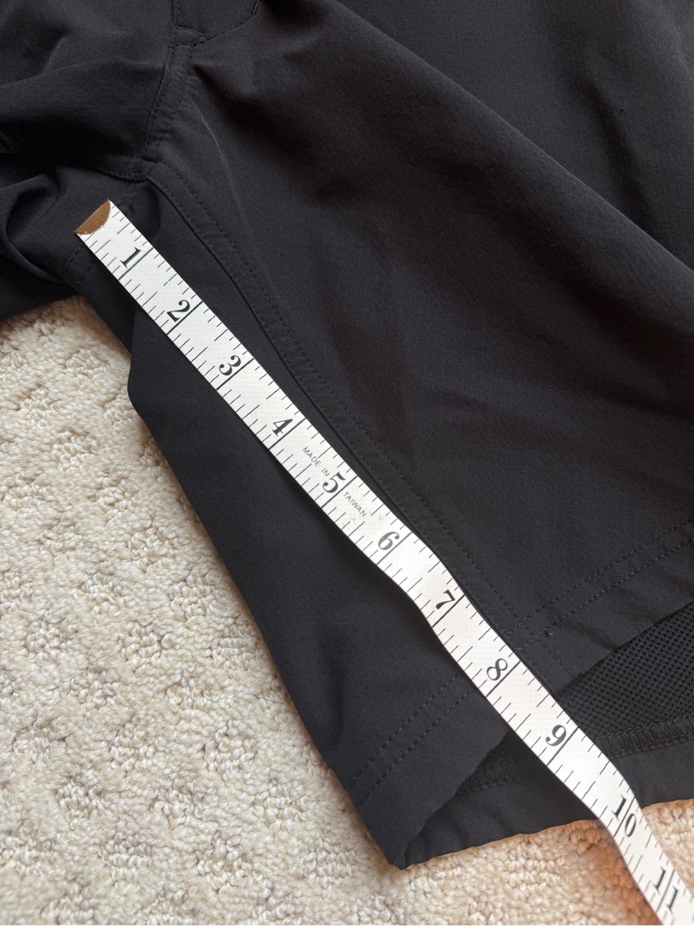Men’s Northface packable sun shorts, size 32 black - Picture 12 of 14